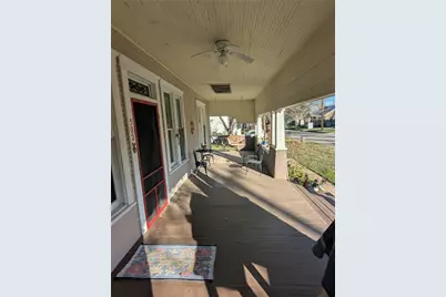 502 W 10th Street, Taylor, TX 76574 - Photo 5