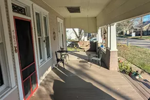 502 W 10th St, Taylor, TX 76574 - Photo 5