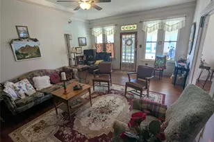 502 W 10th St, Taylor, TX 76574 - Photo 7