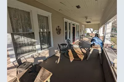 502 W 10th Street, Taylor, TX 76574 - Photo 3