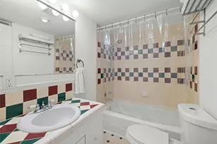 911 W 3rd St, Taylor, TX 76574 - Photo 17