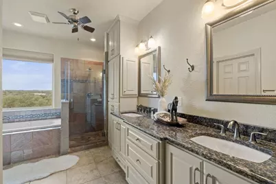 232 Crooked Oak Lane, Round Mountain, TX 78663 - Photo 19