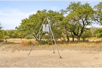 232 Crooked Oak Lane, Round Mountain, TX 78663 - Photo 39