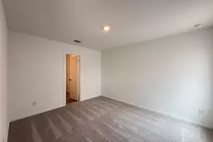 112 Texas Angel Wy, Jarrell, TX 76537 - Photo 13