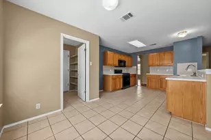 511 S Pauley Dr, Hutto, TX 78634 - Photo 11