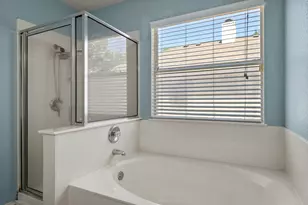 511 S Pauley Dr, Hutto, TX 78634 - Photo 17