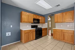 511 S Pauley Dr, Hutto, TX 78634 - Photo 9