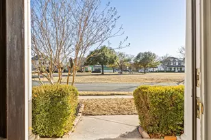 122 Summers Green, Georgetown, TX 78633 - Photo 5