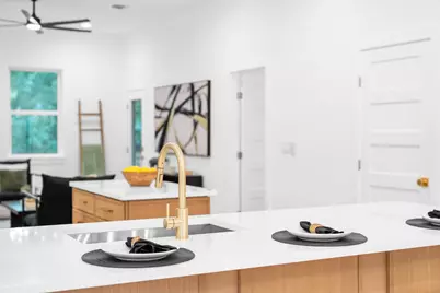 919 Gene Johnson Street, Austin, TX 78751 - Photo 11