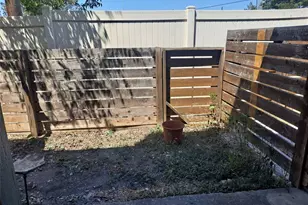 2018 W Rundberg Ln, Austin, TX 78758 - Photo 21