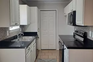 2018 W Rundberg Ln, Austin, TX 78758 - Photo 3