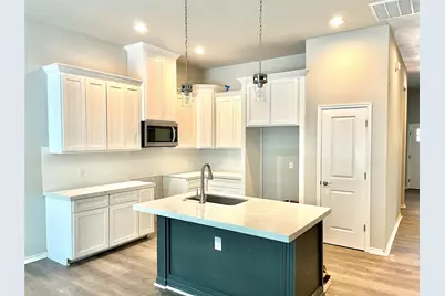 386 B Tahitian Drive, Bastrop, TX 78602 - Photo 3
