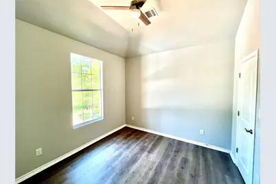 386 B Tahitian Drive, Bastrop, TX 78602 - Photo 11