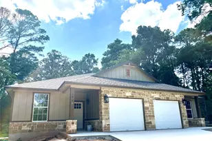 386 B Tahitian Dr, Bastrop, TX 78602 - Photo 1