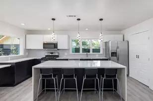 6702 Rockridge Ct, Austin, TX 78744 - Photo 5
