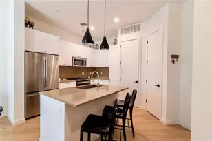 800 Embassy Dr, Austin, TX 78702 - Photo 7