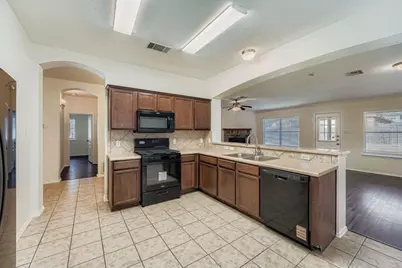 12612 Wayne Spur Lane, Elgin, TX 78621 - Photo 9