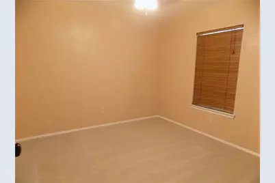 8402 Leesburg Circle, Austin, TX 78758 - Photo 13