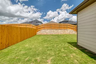 180 Hornet St, Elgin, TX 78621 - Photo 27