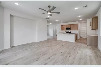 180 Hornet Street, Elgin, TX 78621 - Photo 7
