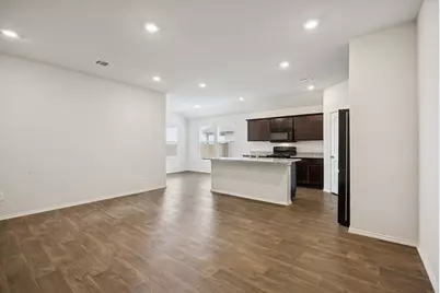 323 Shimmering Cove, San Marcos, TX 78666 - Photo 3