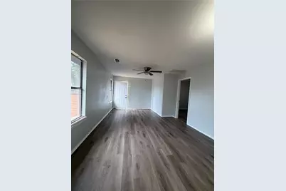 509 Central Avenue #B, Elgin, TX 78621 - Photo 5