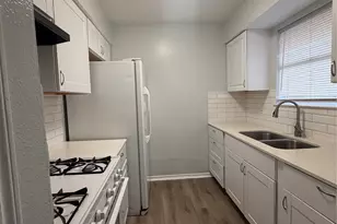 509 Central Ave, Elgin, TX 78621 - Photo 9
