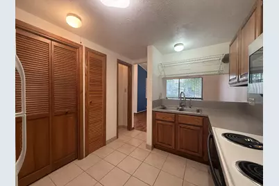 295 Mooring Circle #B, Lakeway, TX 78734 - Photo 9