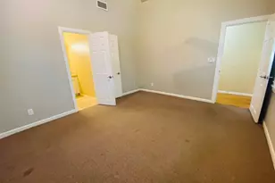 521 E Live Oak St, Austin, TX 78704 - Photo 17