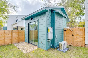 1004 Ellingson Ln, Austin, TX 78751 - Photo 33