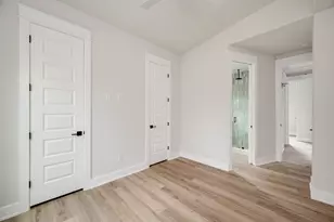 1004 Ellingson Ln, Austin, TX 78751 - Photo 19
