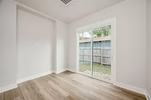 1004 Ellingson Ln, Austin, TX 78751 - Photo 15