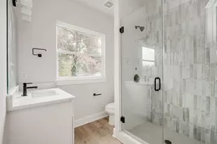1004 Ellingson Ln, Austin, TX 78751 - Photo 21