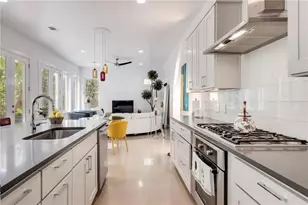 708 W Milton St, Austin, TX 78704 - Photo 7