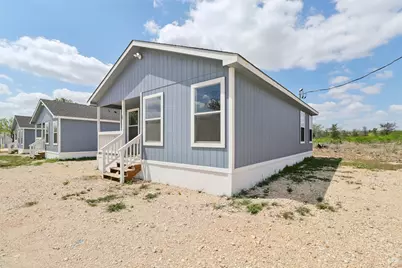 1087 Schubert Lane #E, Kyle, TX 78640 - Photo 3