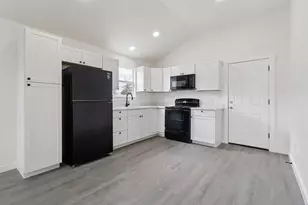 1087 Schubert Ln, Kyle, TX 78640 - Photo 7