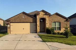 1329 Spicewood Dr, Burnet, TX 78611 - Photo 1