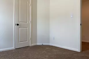 2002 W 2nd St, Taylor, TX 76574 - Photo 17