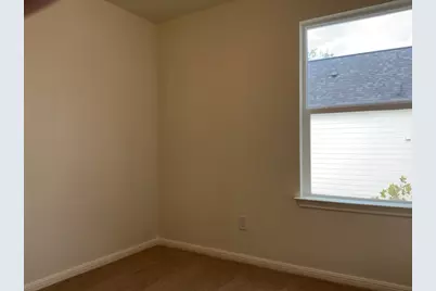 2002 W 2nd Street #202, Taylor, TX 76574 - Photo 11