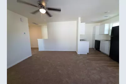 2002 W 2nd Street #202, Taylor, TX 76574 - Photo 5