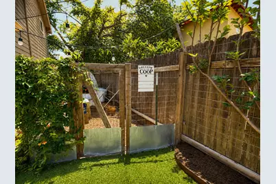 1612 N Miriam Avenue #B, Austin, TX 78702 - Photo 33