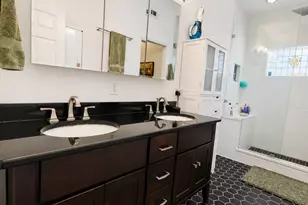1612 N Miriam Ave, Austin, TX 78702 - Photo 15