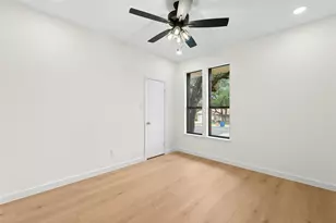 12017 Wycliff Ln, Austin, TX 78727 - Photo 27