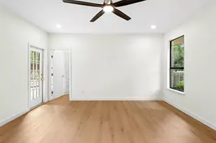 12017 Wycliff Ln, Austin, TX 78727 - Photo 21