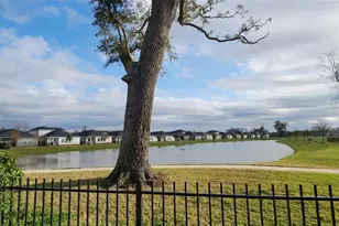 201 Water Grass Trl, Clute, TX 77531 - Photo 35