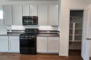 201 Water Grass Trl, Clute, TX 77531 - Photo 11