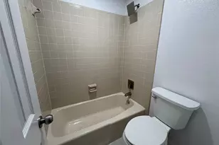 1009 Bowie St, Lockhart, TX 78644 - Photo 21
