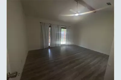 1009 Bowie Street, Lockhart, TX 78644 - Photo 13
