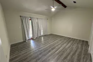 1009 Bowie St, Lockhart, TX 78644 - Photo 25