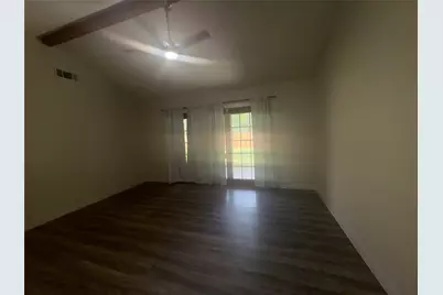 1009 Bowie Street, Lockhart, TX 78644 - Photo 17
